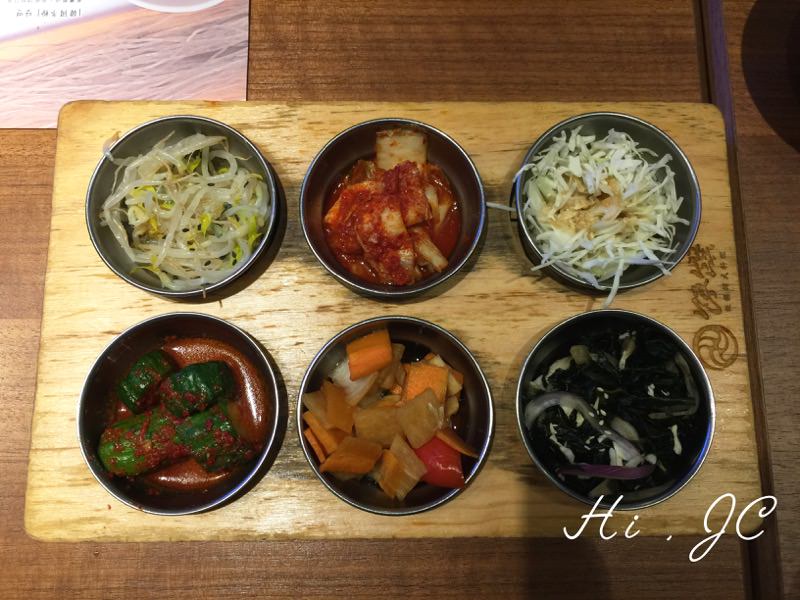 [日常隨筆] 台北市中正區台北車站HOYII飯饌韓式料理餐廳Bannchan食記（含完整菜單）（2017年4月）