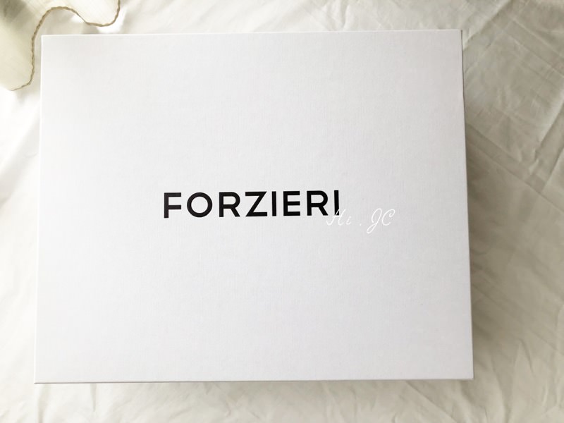 [私藏衣櫃] 義大利製Le Parmentier Caviar Mini Shoulder bag小肩包開箱及心得、Forzieri購買資訊分享