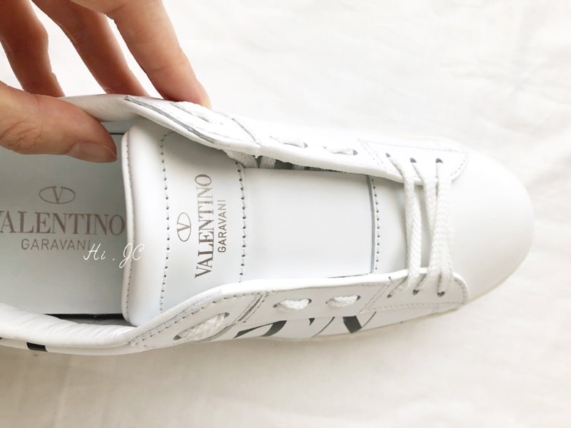 [私藏衣櫃]Valentino 小白鞋 （Open leather sneaker ）開箱文、尺寸心得及購買資訊分享