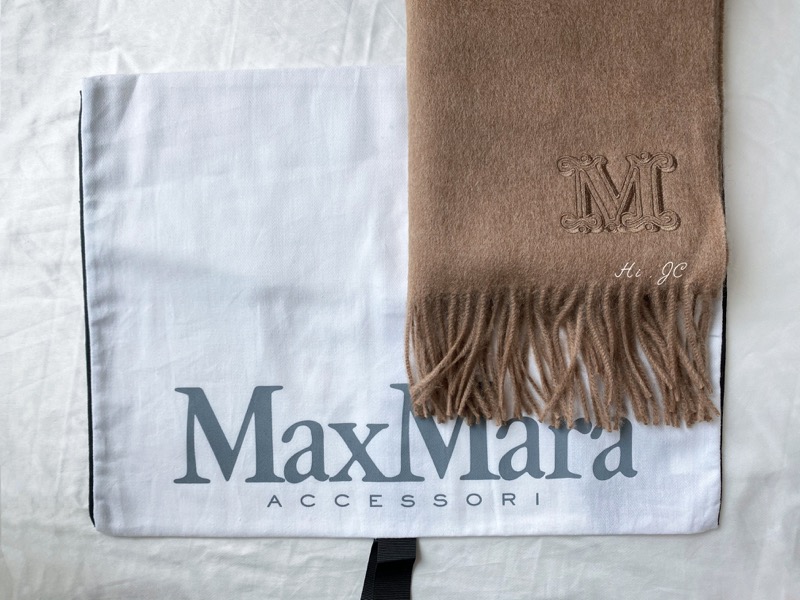 Max Mara圍巾開箱（圍巾終於不是只有Burberry和ACNE studios了）