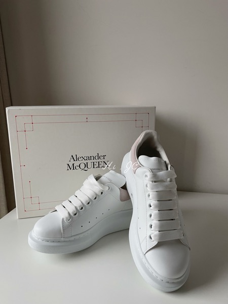 Alexander McQueen小白鞋圖