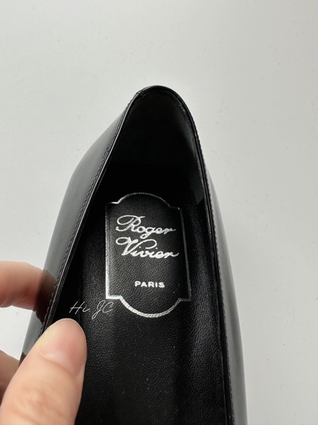 Roger Vivier 平底鞋開箱（含尺寸心得、購買資訊分享）