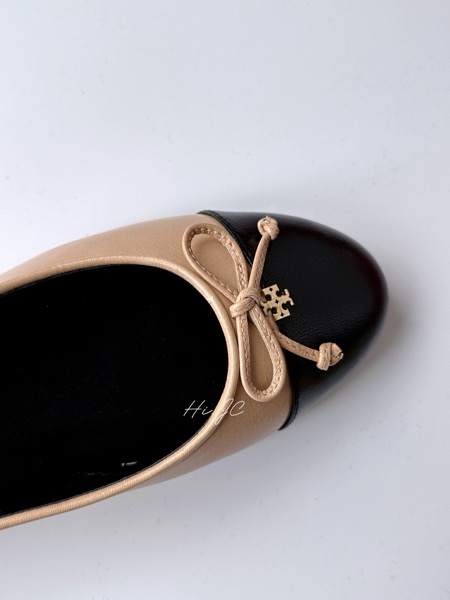 [開箱] Tory Burch鞋開箱、尺寸穿著心得、購買資訊和近期其他好看新鞋分享～優雅好看卻擁有謎一般的尺寸的新款平底鞋Cap Toe Ballet