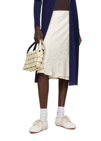 電商折扣資訊更新（11/29更新）-IFCHIC站黑五折扣好物趕快買+SSENSE站黑五折扣4折起可以買我推薦過的Bao Bao