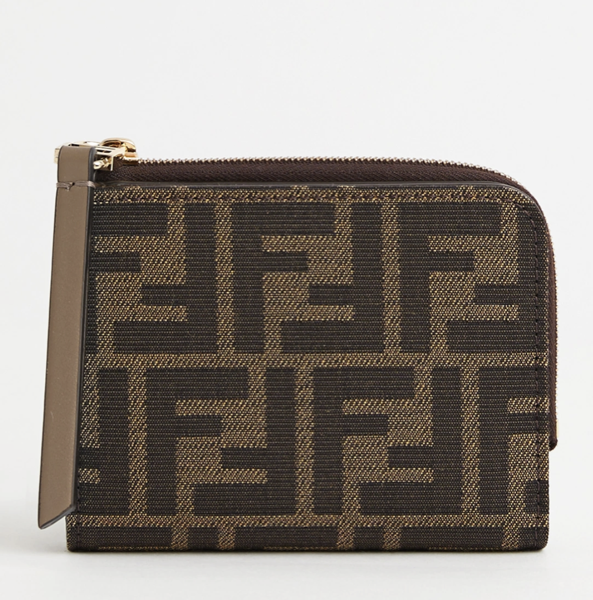 電商折扣資訊更新(1/30更新)-IFCHIC站 Fendi 4折起+便宜的Saint Laurent WOC包+Mytheresa滿額折上折 電商折扣資訊更新(1/30更新)-IFCHIC站 Fendi 4折起+便宜的Saint Laurent WOC包+Mytheresa滿額折上折