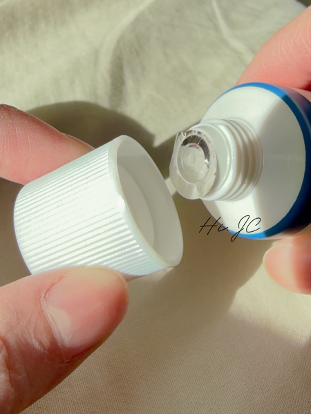 美妝好物分享~久違的不黏又不油的防曬油推薦~白樺樹隔離霜 美妝好物分享~久違的不黏又不油的防曬油推薦~白樺樹隔離霜